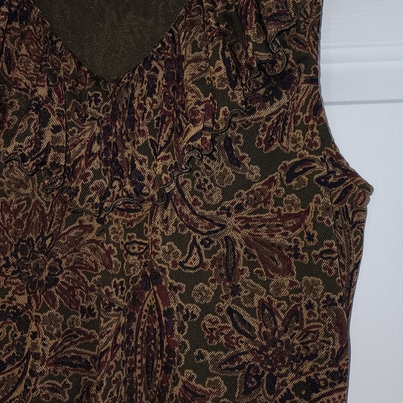 Mesh Sleeveless Blouse with neck ruffle - Picture 4 of 5